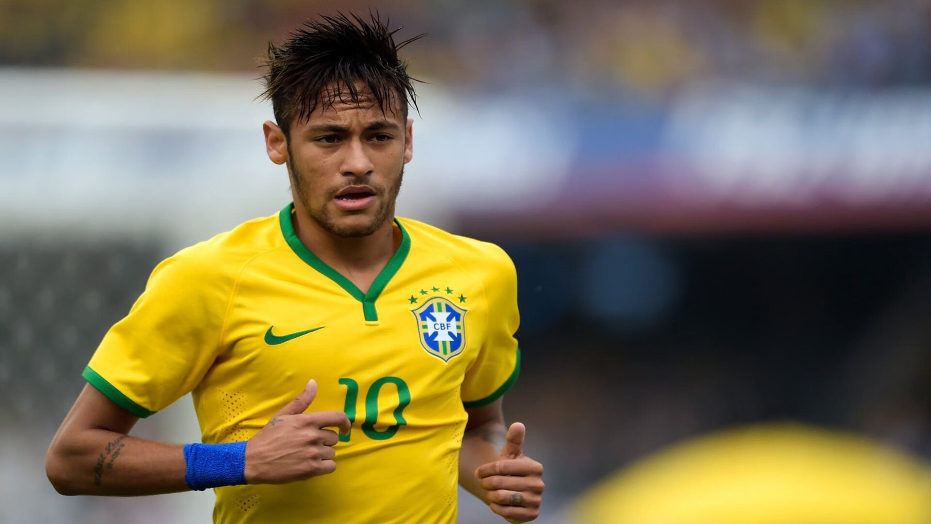 开云体育中国官方网站-马刺主场打造沉浸式入场仪式，现场气氛拉满，马刺主场音乐